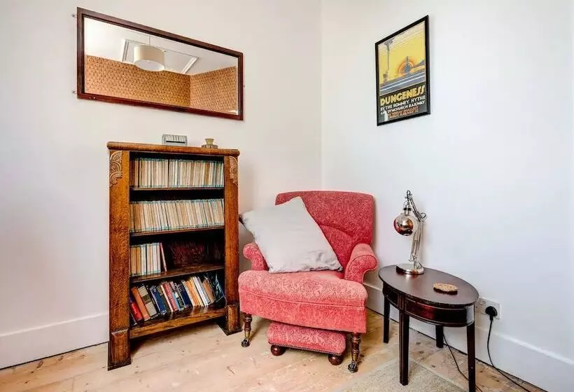 The Writers Retreat  Hastings