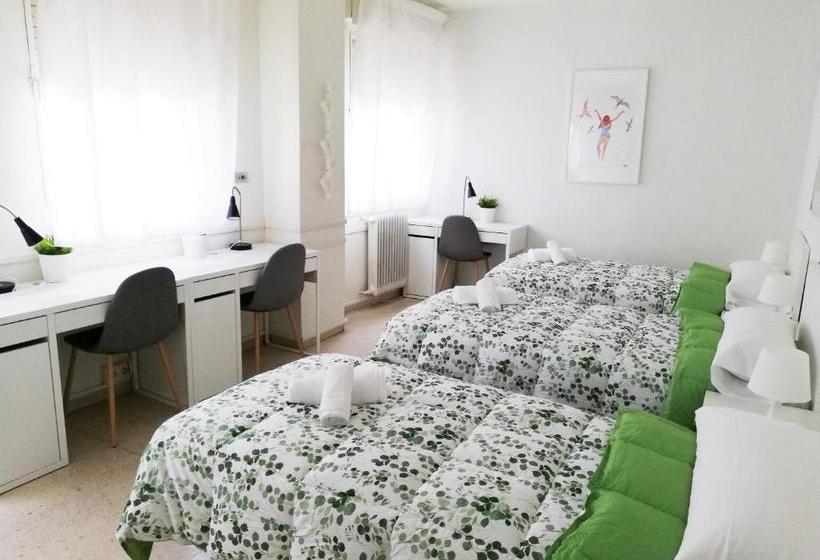 هاستل Residencia El Realejo