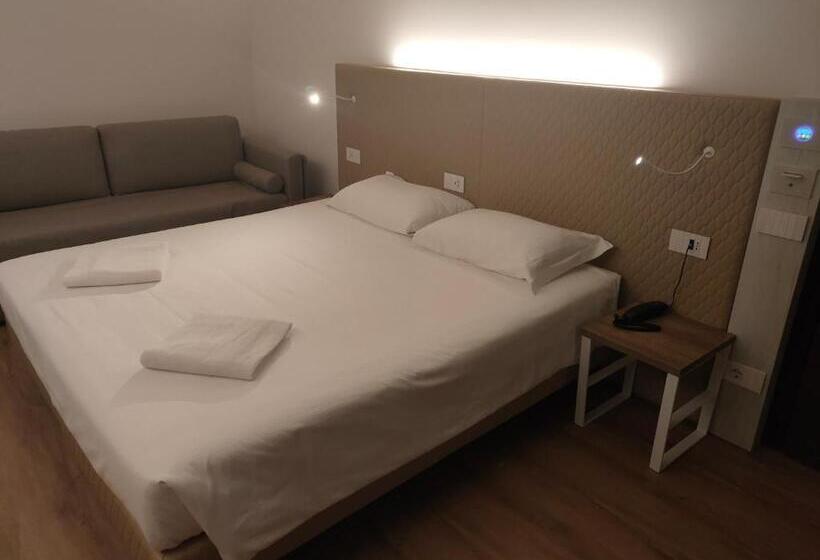 فندق Albergo Baschera