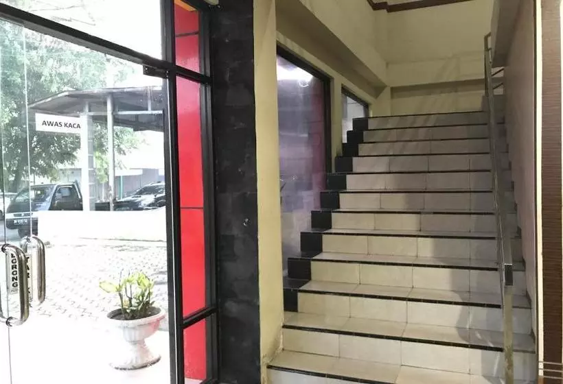 Hotelli Oyo 2144 Rapos