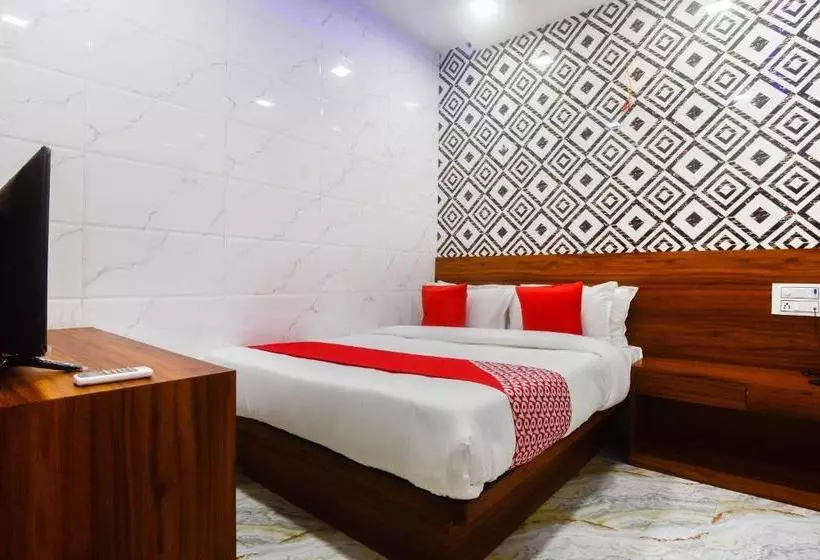 هتل Oyo 63295 T Junction Residency