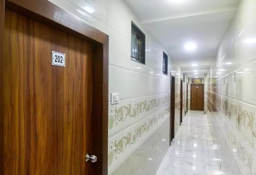 هتل Oyo 63295 T Junction Residency
