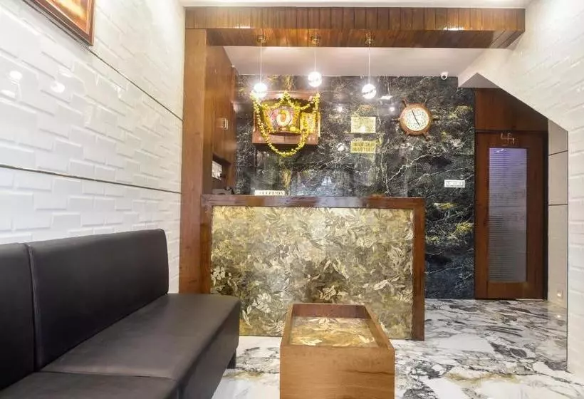 هتل Oyo 63295 T Junction Residency