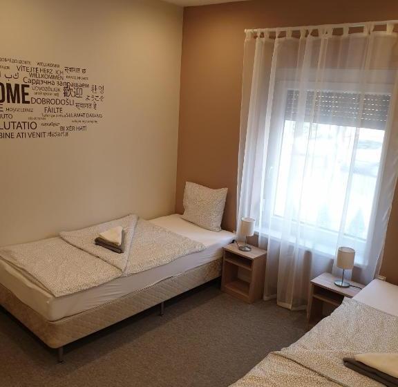 بنسيون Mediterrán Villa Kecskemét