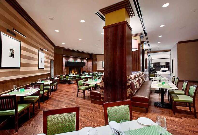 فندق Hilton Rosemont Chicago O'Hare