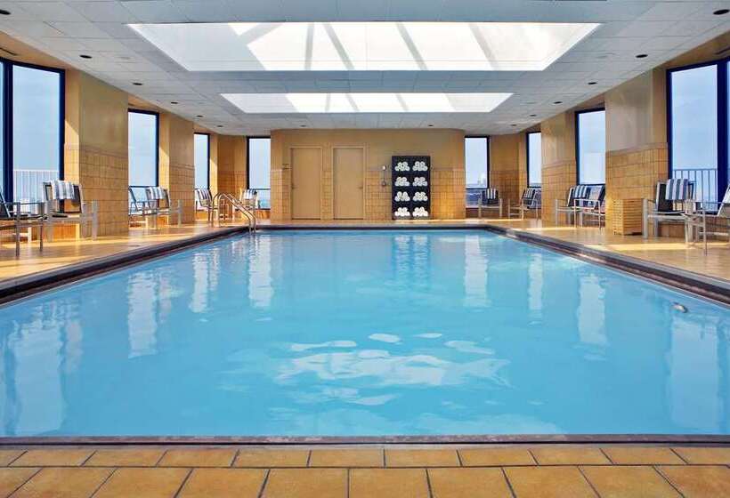فندق Hilton Rosemont Chicago O'Hare