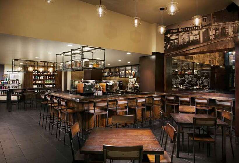 فندق Hilton Rosemont Chicago O'Hare