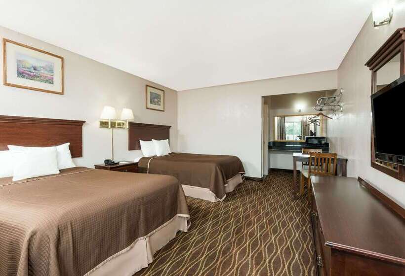 فندق Howard Johnson By Wyndham Springfield