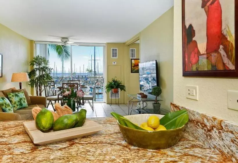 Отель Ilikai Marina Vacations