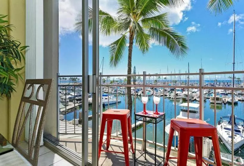 Отель Ilikai Marina Vacations