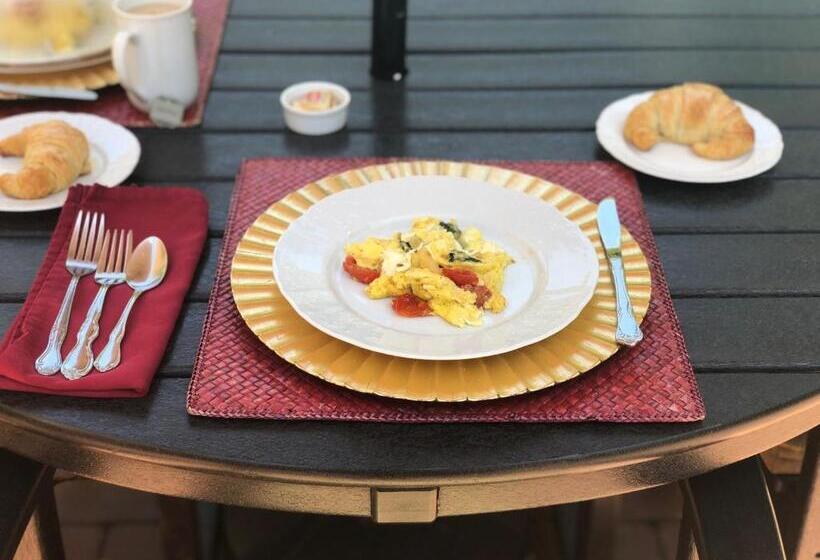 فندق Inn At Depot Hill