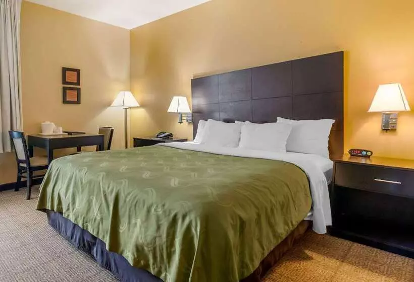 호텔 Quality Inn & Suites Lenexa Kansas City