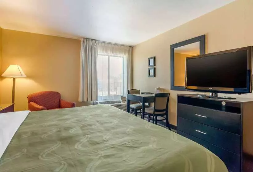 호텔 Quality Inn & Suites Lenexa Kansas City