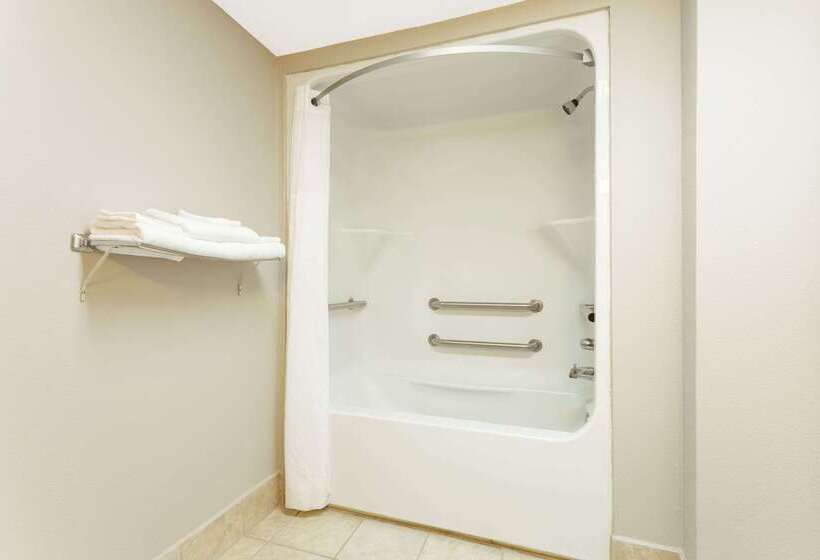 فندق Super 8 By Wyndham Orangeburg Near I 26