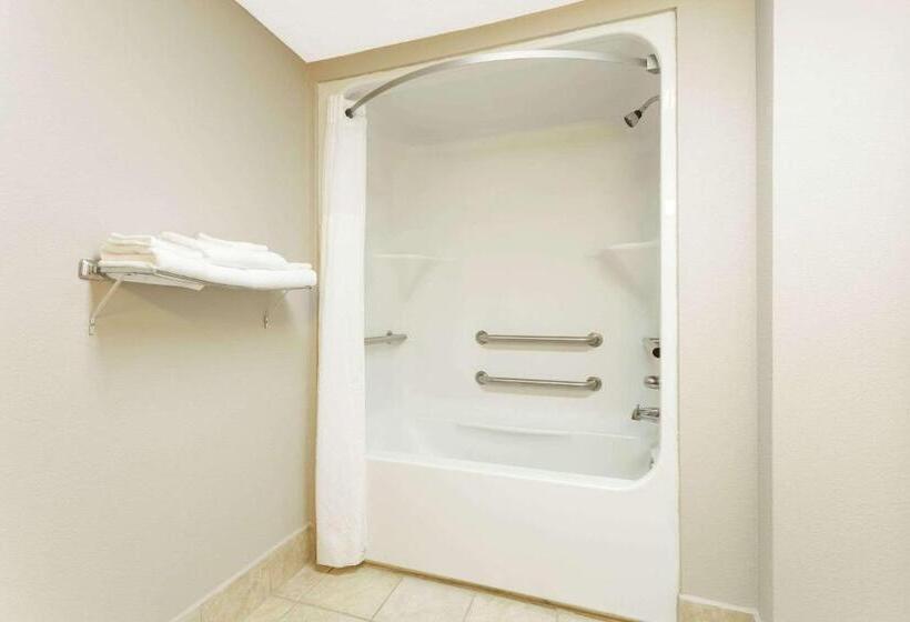 فندق Super 8 By Wyndham Orangeburg Near I 26