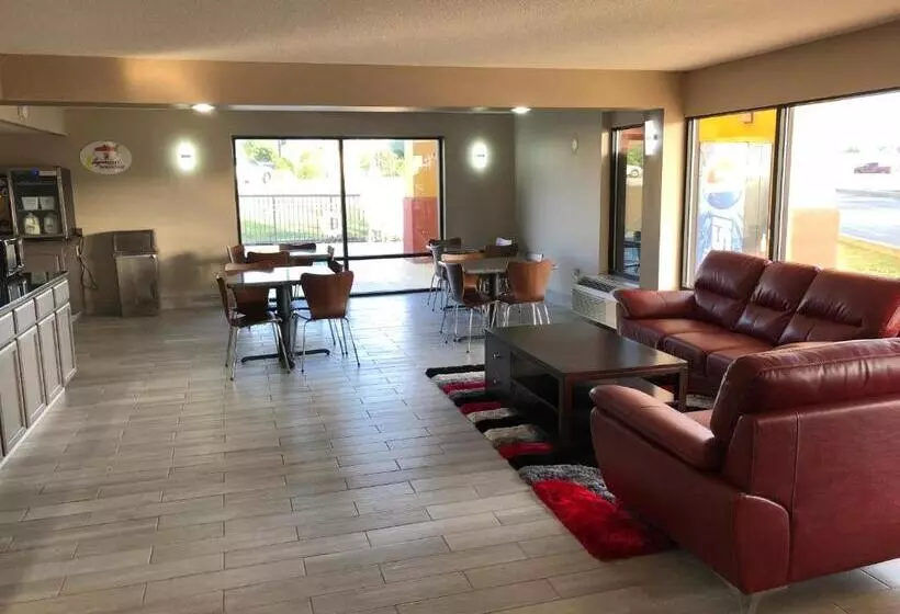 Отель Super 8 By Wyndham Orangeburg Near I 26