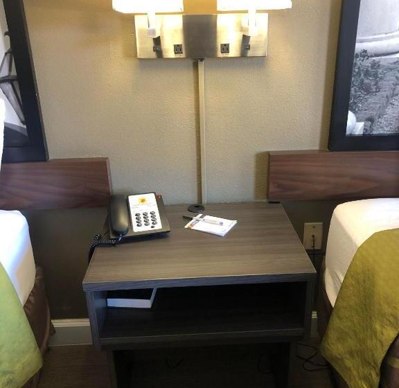 فندق Super 8 By Wyndham Orangeburg Near I 26