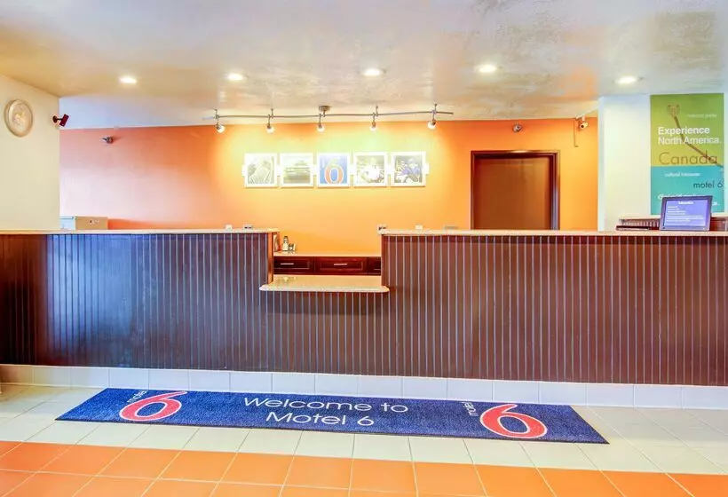Motel 6  Columbia