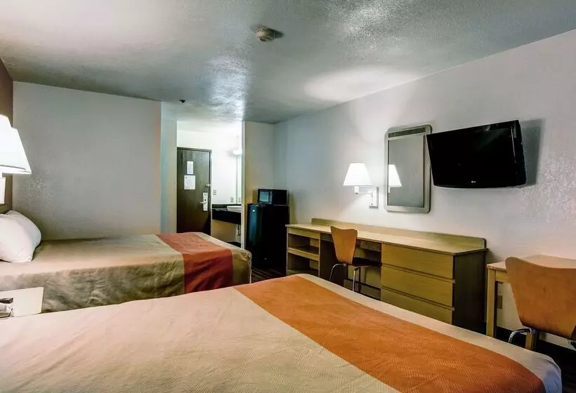 Motel 6  Columbia