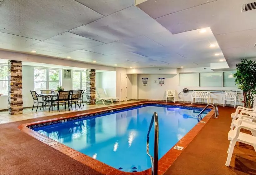Motel 6  Columbia