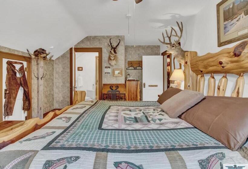 Robins Nest Bed & Breakfast