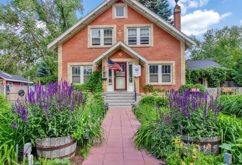 Robins Nest Bed & Breakfast