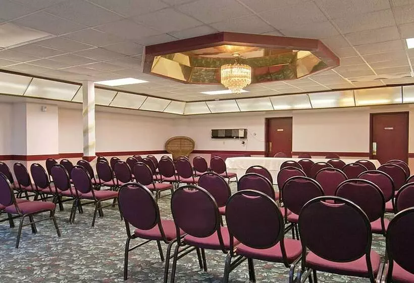 Tiki Resort   Lake George