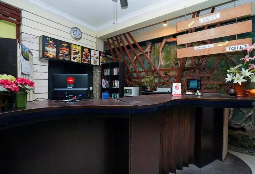 ホテル Oyo 1856 Ale Residence