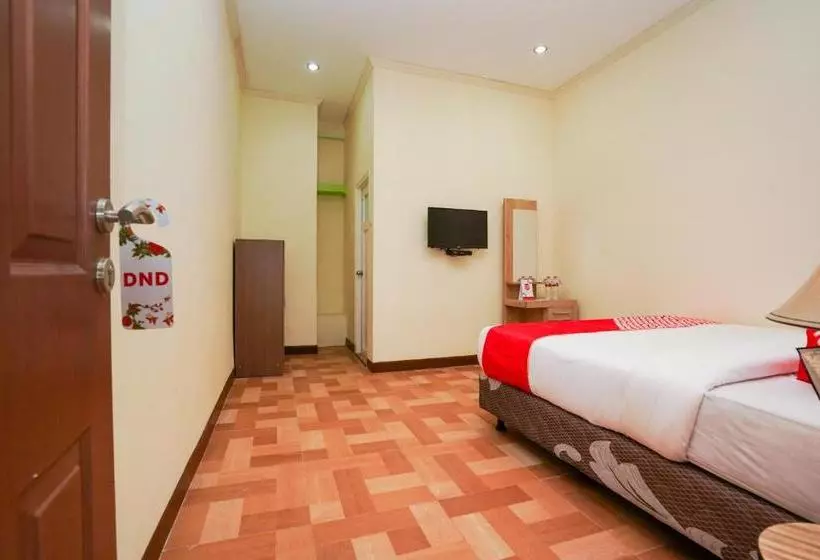 ホテル Oyo 1856 Ale Residence