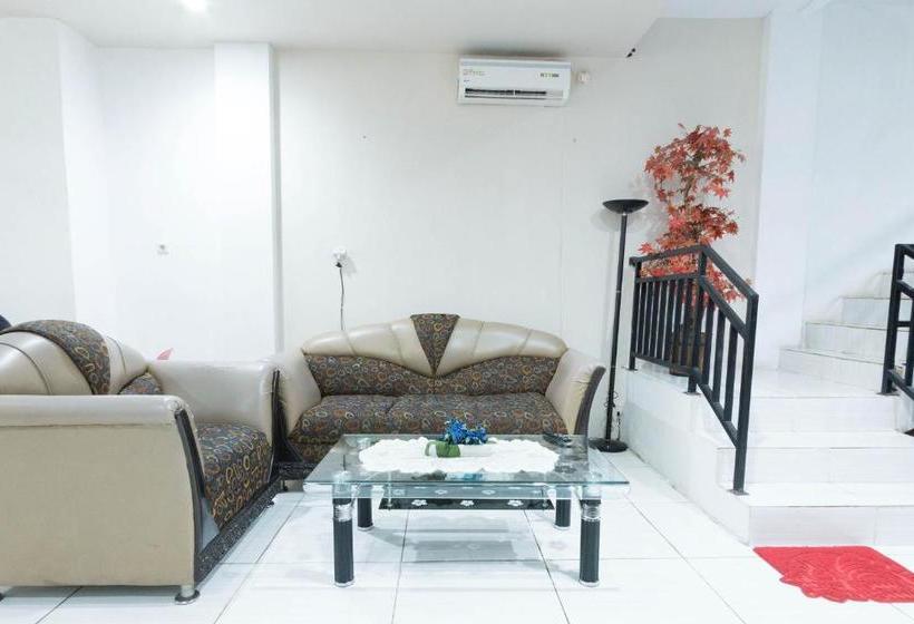 בית מלון כפרי Oyo 2087 Jaya Homestay