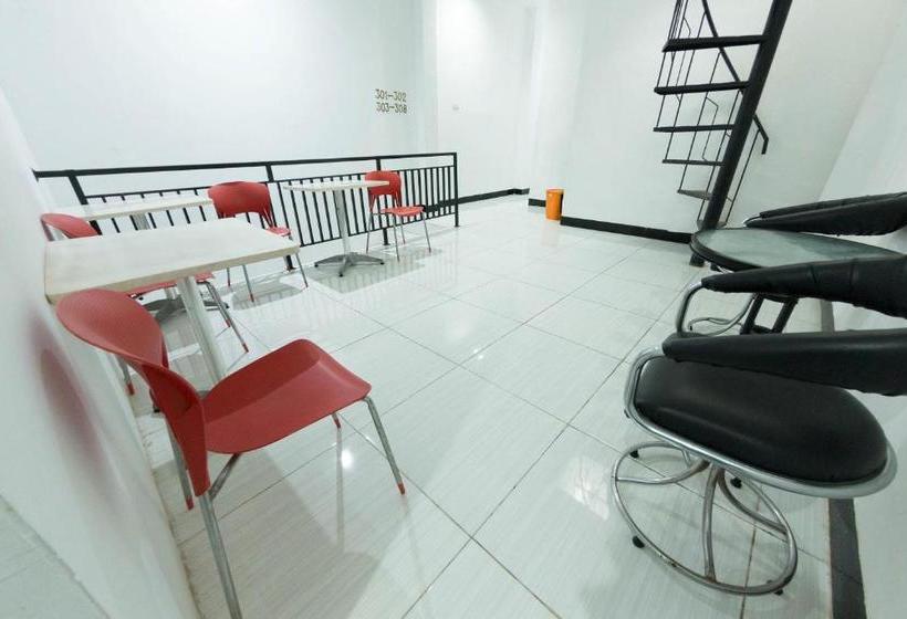 בית מלון כפרי Oyo 2087 Jaya Homestay