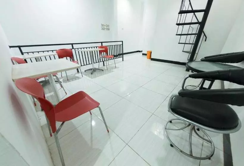 ホテル Oyo 2087 Jaya Homestay