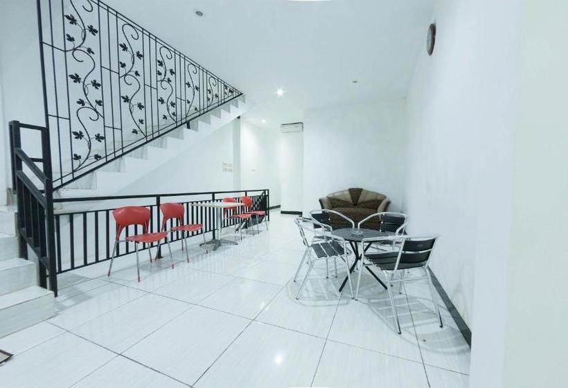 בית מלון כפרי Oyo 2087 Jaya Homestay