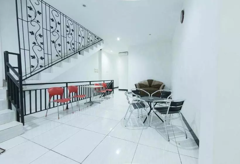 ホテル Oyo 2087 Jaya Homestay