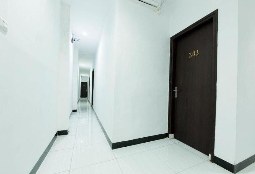 בית מלון כפרי Oyo 2087 Jaya Homestay