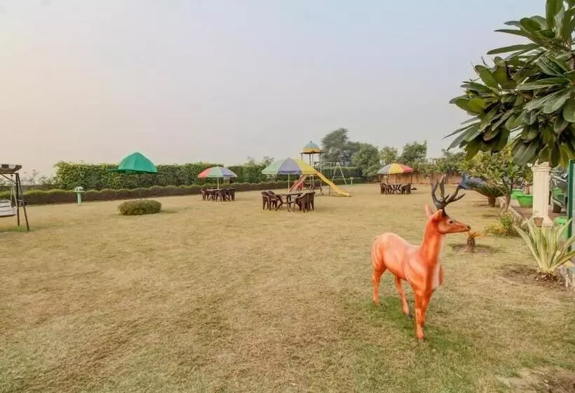 Hotelli Elegance Resort