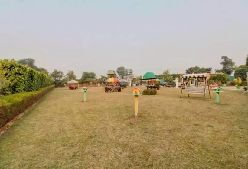Hotelli Elegance Resort