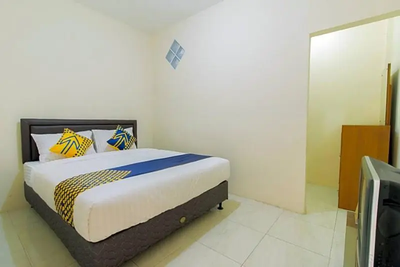ホテル Reddoorz Near Alun Alun Cianjur
