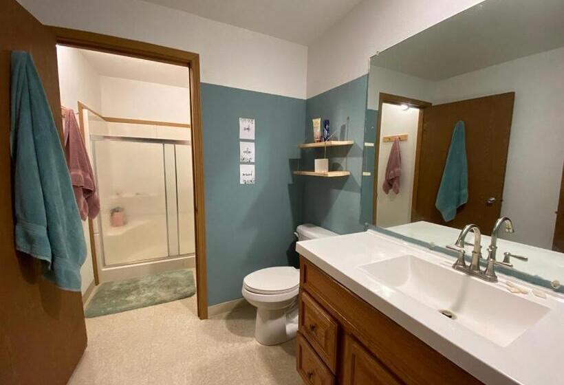 فندق صغير Mcgrath Roadhouse