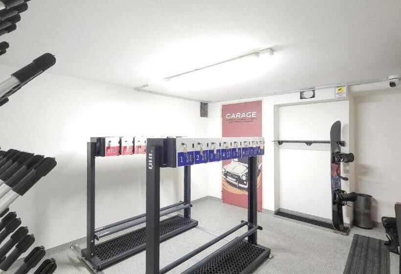 ホテル Albergo Alpenrose