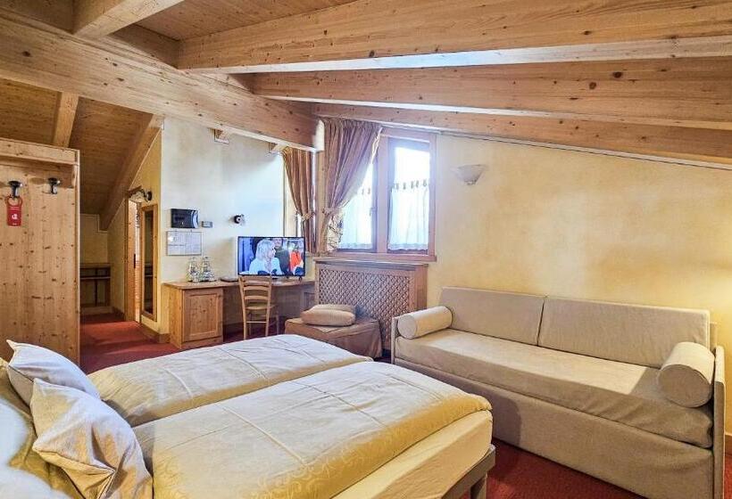 ホテル Albergo Alpenrose