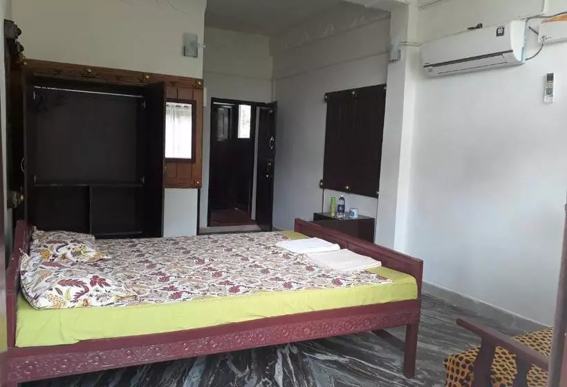 Hotelli Blue Waves Beach Residency