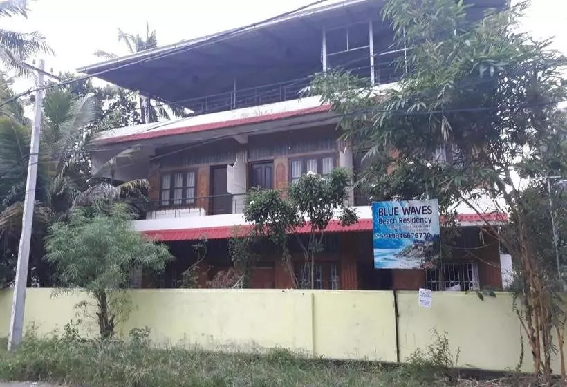 Hotelli Blue Waves Beach Residency