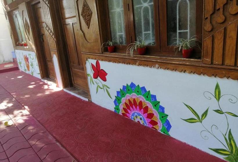 ホテル Blue Waves Beach Residency