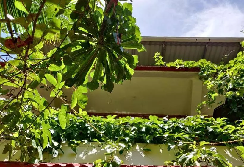 Hotelli Blue Waves Beach Residency