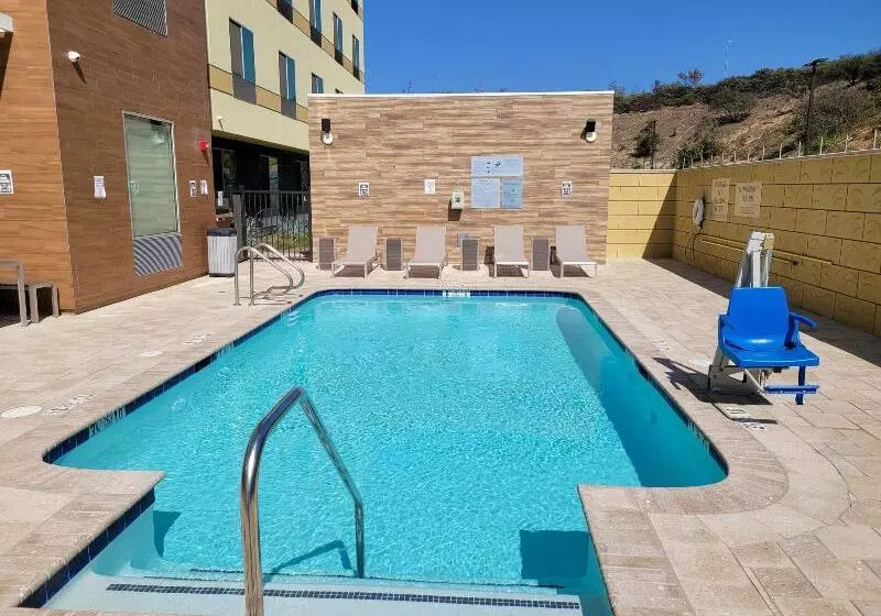 Hotelli Fairfield Inn & Suites By Marriott Moorpark Ventura County