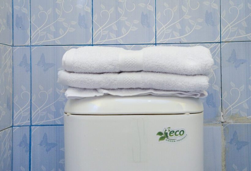 Hotelli Oyo 1967 Canaya Residence