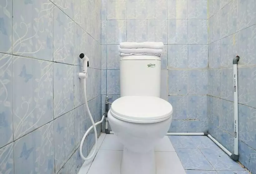 هتل Oyo 1967 Canaya Residence