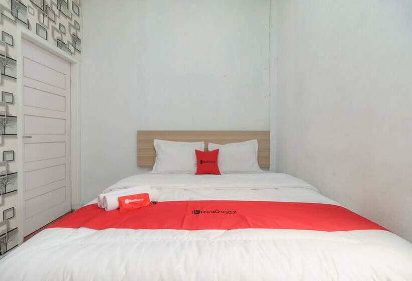 بنسيون Reddoorz Syariah Near Paradiso Beach Sabang