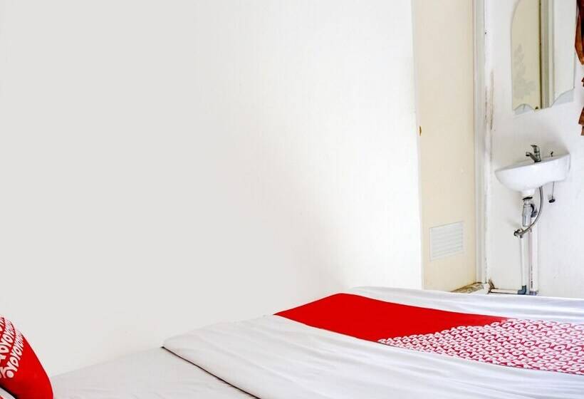 הוסטל Penginapan Bunda By Oyo Rooms